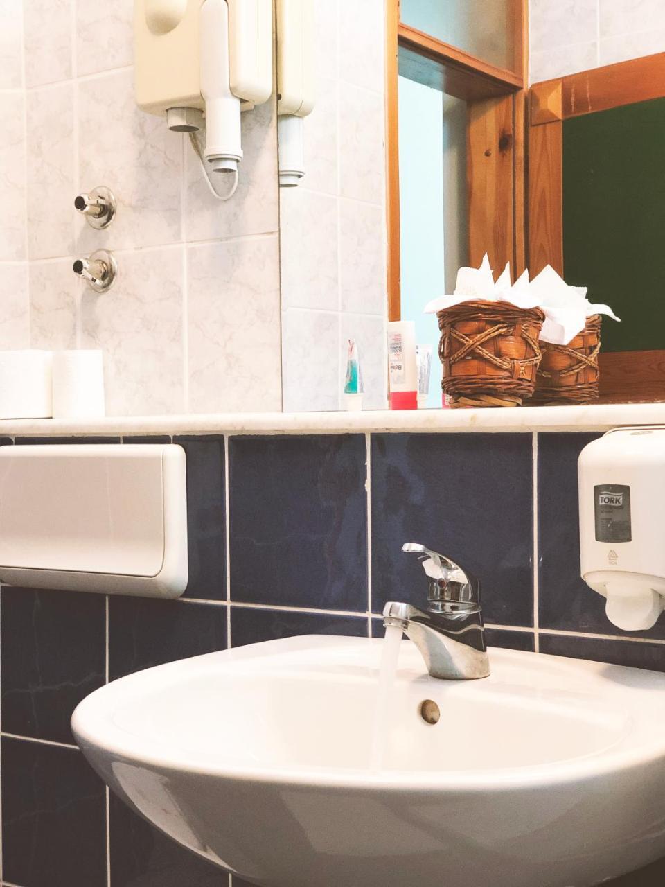Hotel Imzit Dobrinja Sarajevo Ngoại thất bức ảnh